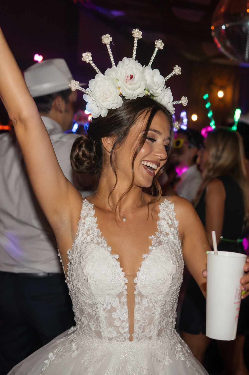 Corona Novia Con Flores y Brillos
